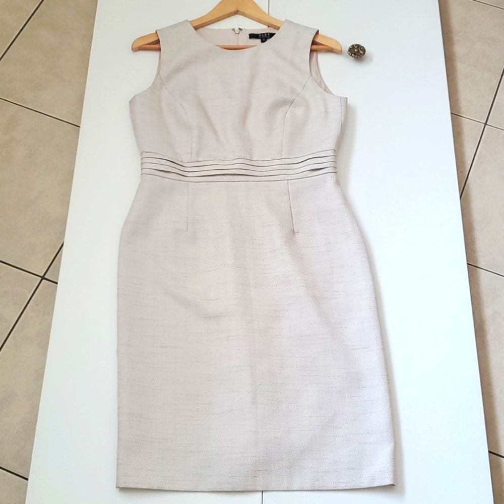 🤍Embroidered Cream Dress 👗 - Picture 2 of 5